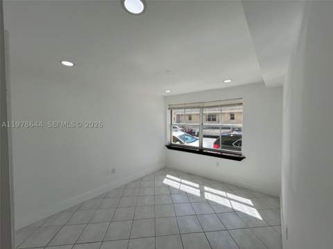 1308 Drexel Ave 103, Miami Beach FL - photo 20 of 35