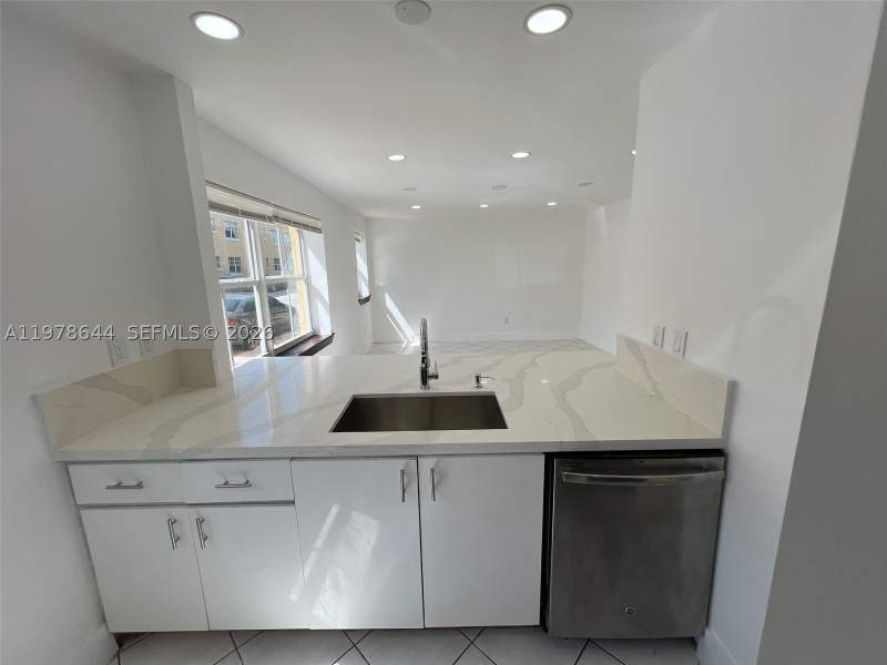 2 bedroom Condominium at 1308 Drexel Ave 103, The Habana Condo, Miami Beach — photo 4