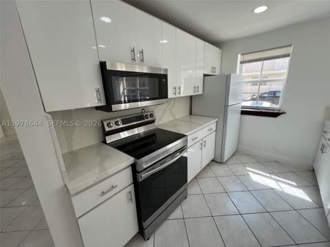1308 Drexel Ave 103, Miami Beach FL - photo 8 of 35