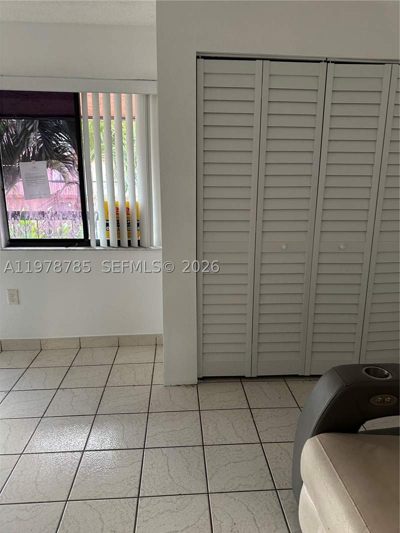 1 bedroom Condominium at 2194 W 60th St 22213, Hialeah Club Villas Condo, Hialeah — photo 2