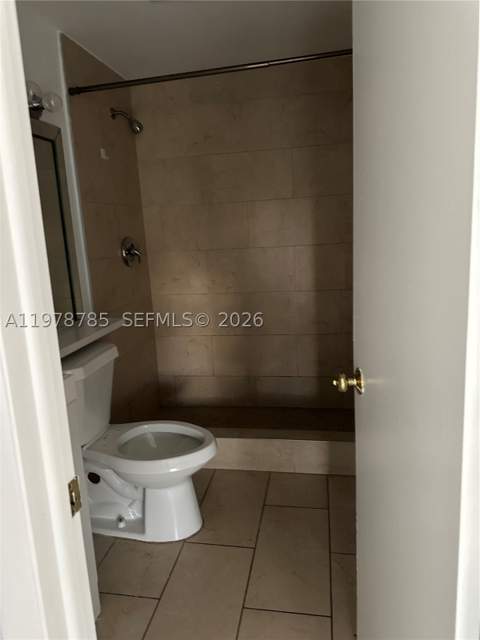 2194 W 60th St 22213, Hialeah FL - photo 8 of 9