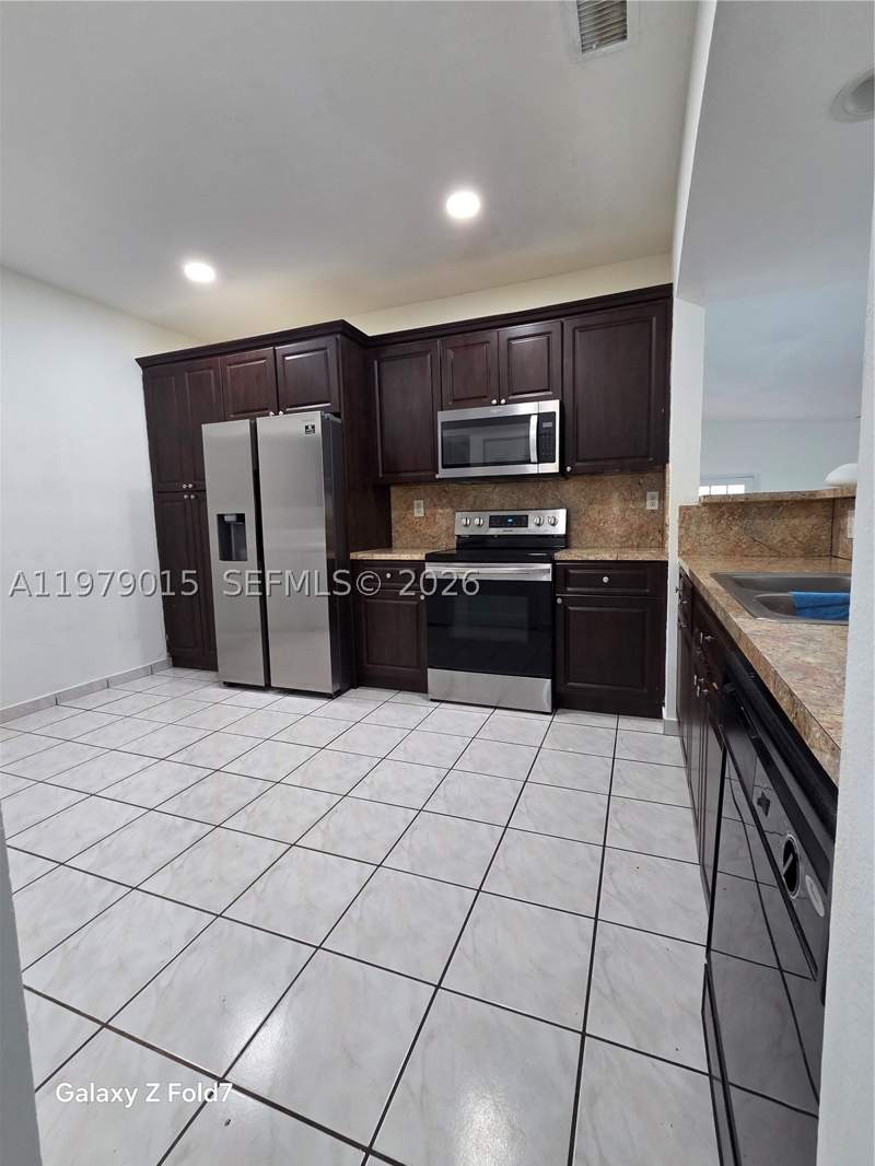 3 bedroom Townhouse at 7439 SW 106th Ct, Creekside Villas Sec1, Miami — photo 5
