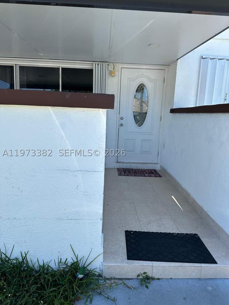 2 bedroom SingleFamilyResidence at 3242 NW 203rd St, Leslie Patio Homes Sec 4, Miami Gardens — photo 2