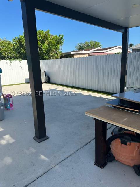 3242 NW 203rd St, Miami Gardens FL - photo 7 of 9