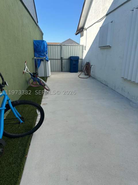 3242 NW 203rd St, Miami Gardens FL - photo 8 of 9