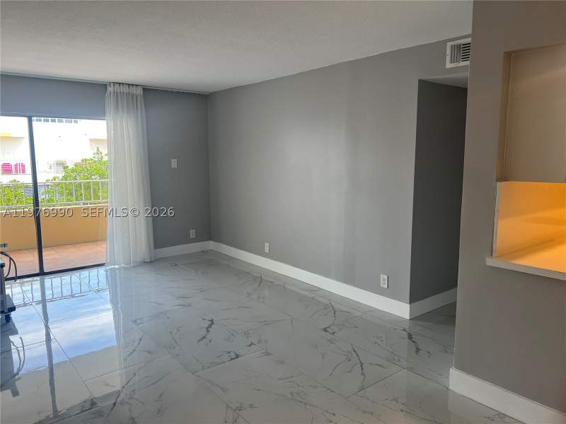 2 bedroom Condominium at 3304 Virginia St 7B, Virginia Oaks Condo, Miami — photo 2