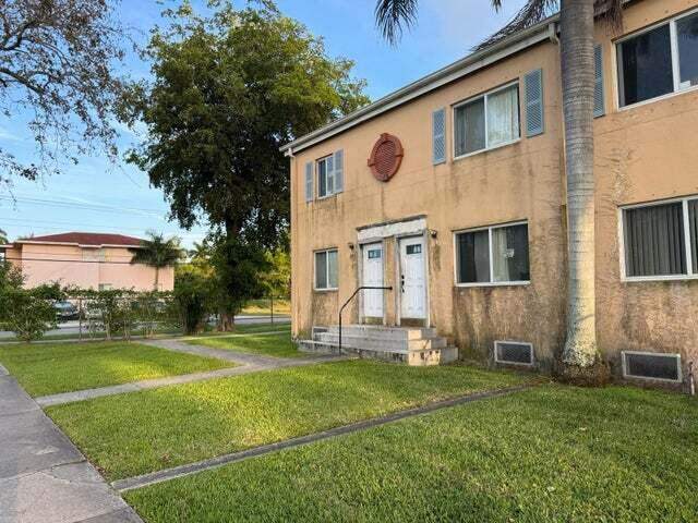 2 bedroom Townhouse at 206 NW 84th Street 206, Sunset Palm Villas Condo, Miami — photo 4
