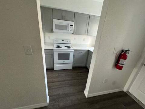 206 NW 84th Street 206, Miami FL - photo 7 of 20