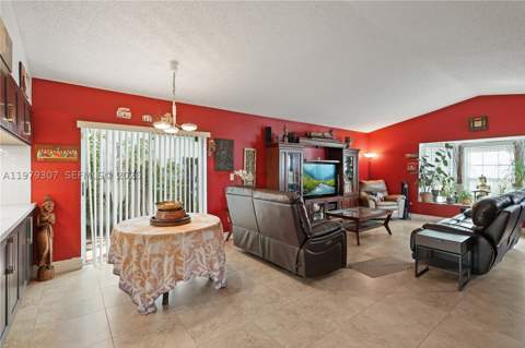 14566 SW 124th Pl, Miami FL - photo 6 of 20