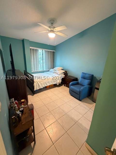 2661 NE 164th St 40, North Miami Beach FL - photo 20 of 27