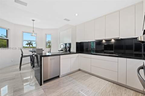 13633 Deering Bay Dr 225, Coral Gables FL - photo 11 of 60