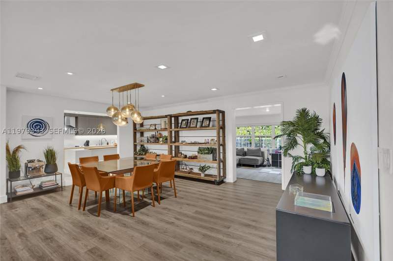 4 bedroom SingleFamilyResidence at 2301 NE 196th St, Skyknoll Estates Replat, Miami — photo 2