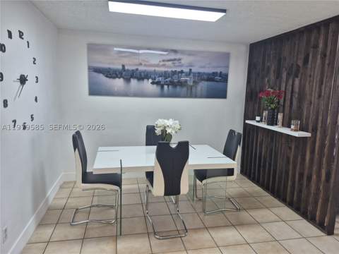 8405 NW 8th St 304, Miami FL - photo 11 of 24