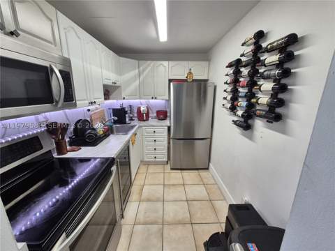 8405 NW 8th St 304, Miami FL - photo 12 of 24