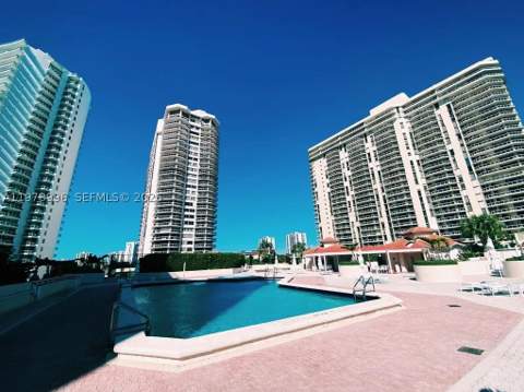20185 E Country Club Dr Ts-3, Aventura FL - photo 17 of 18