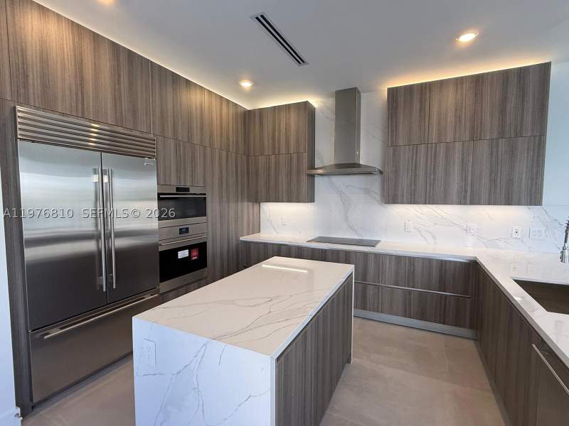 6 bedroom SingleFamilyResidence at 19616 NE 14 Ct, Greenview at Presidential, Miami — photo 3