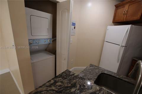 690 W Park Dr 2-204, Miami FL - photo 17 of 62