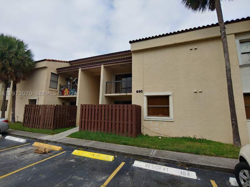 2 bedroom Condominium at 690 W Park Dr 2-204, West Gardens Village Cond, Miami — photo 2