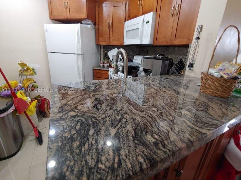2 bedroom Condominium at 690 W Park Dr 2-204, West Gardens Village Cond, Miami — photo 5