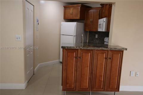 690 W Park Dr 2-204, Miami FL - photo 9 of 62
