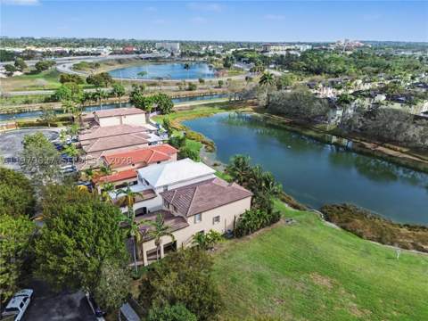 363 NE 25th Ter, Homestead FL - photo 7 of 46