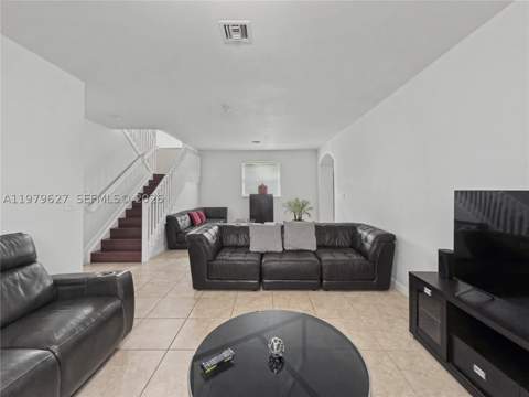 363 NE 25th Ter, Homestead FL - photo 8 of 46