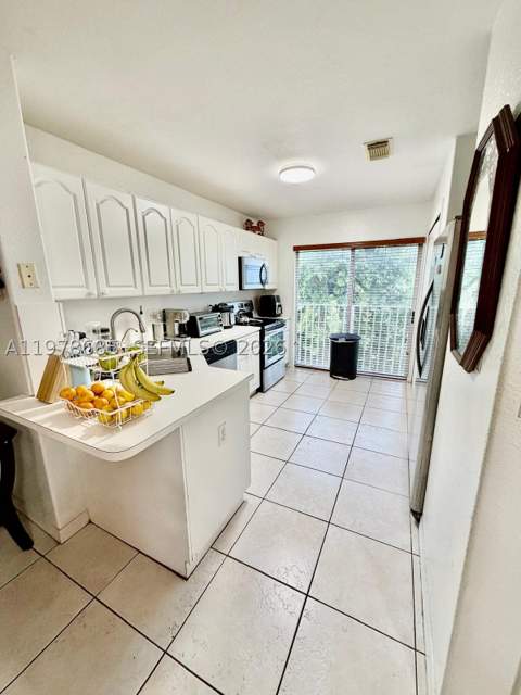 5605 NW 109th Ave 76, Doral FL - photo 14 of 32
