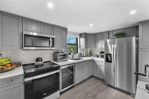 20841 San Simeon Way 205, Miami FL - photo 8 of 16