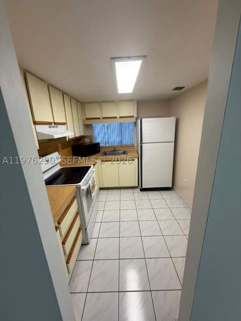 9400 West Flagler St 312, Miami FL - photo 24 of 34