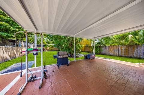 287 NW 31st St, Miami FL - photo 10 of 30