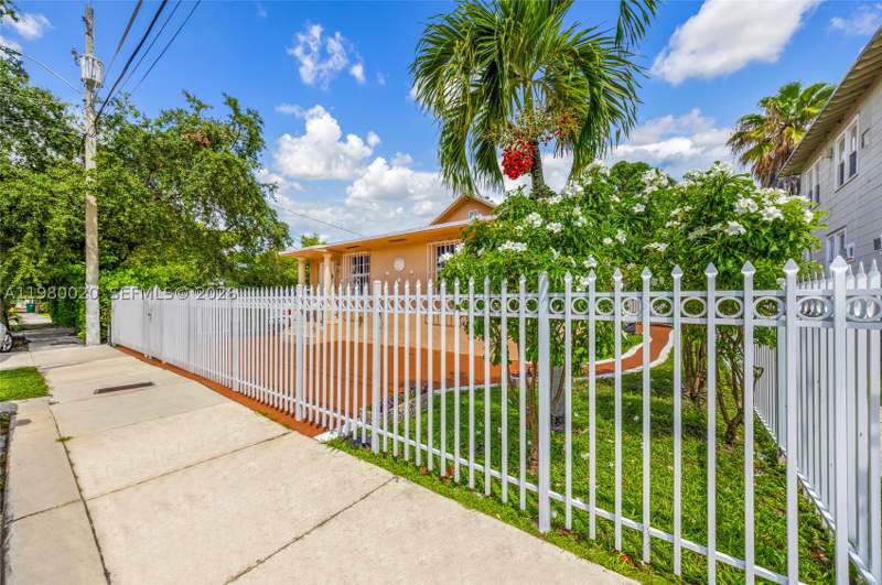 3 bedroom SingleFamilyResidence at 287 NW 31st St, Wynd Wood Park, Miami — photo 5