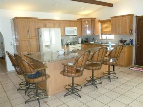3261 NW 14th St, Miami FL - photo 6 of 23