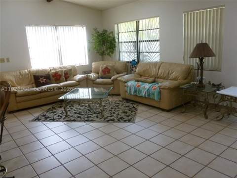 3261 NW 14th St, Miami FL - photo 8 of 23