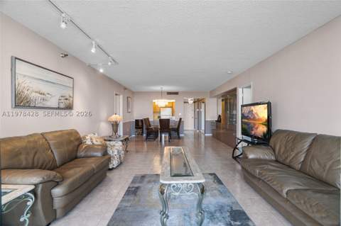 20515 E Country Club Dr 849, Aventura FL - photo 17 of 50