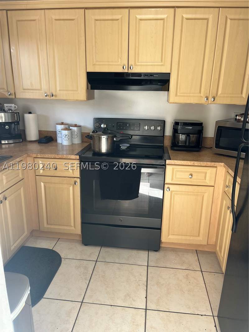 2 bedroom Condominium at 4331 W 11th Ln 65, Mango Hill Condo No 2, Hialeah — photo 2
