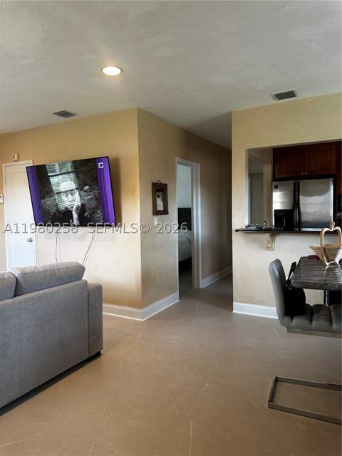 7540 SW 37th St, Miami FL - photo 6 of 19