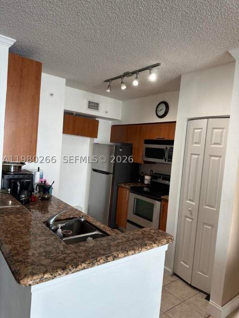 17100 N Bay Rd 1904, Sunny Isles Beach FL - photo 12 of 24