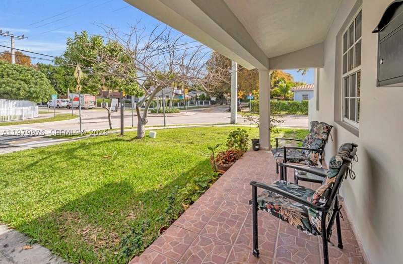3 bedroom SingleFamilyResidence at 2900 SW 19th St, Parkdale, Miami — photo 2