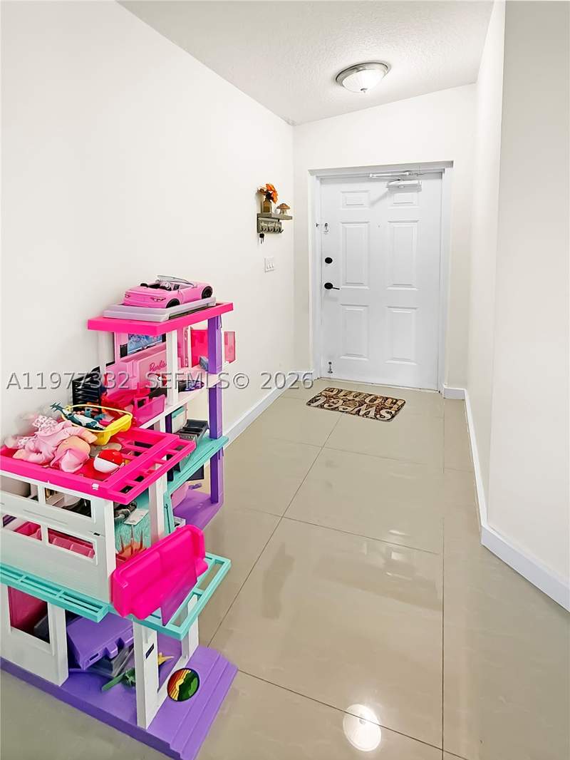 3 bedroom Condominium at 945 NE 34th Ave 204, Monterey At Malibu Bay Co, Homestead — photo 4