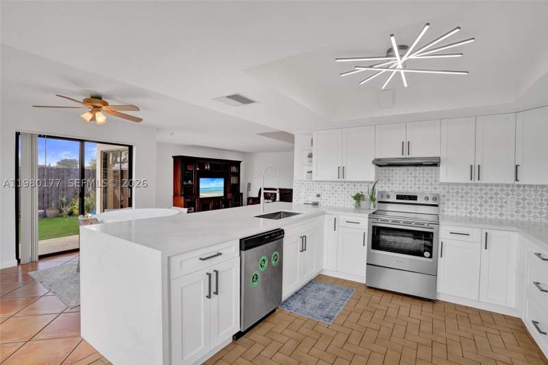 2 bedroom Townhouse at 15292 SW 46th Ln Br 64, Lakes Meadow Vilg Homes C, Miami — photo 4