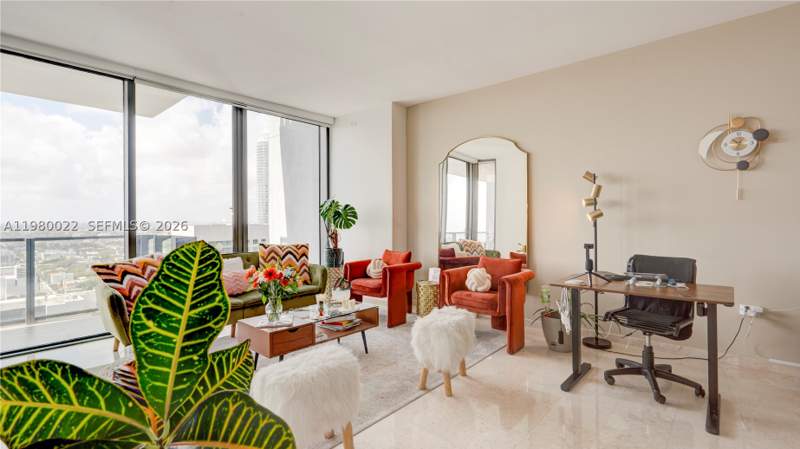 1 bedroom Condominium at 88 SW 7th St 2706, Rise Condo, Miami — photo 3