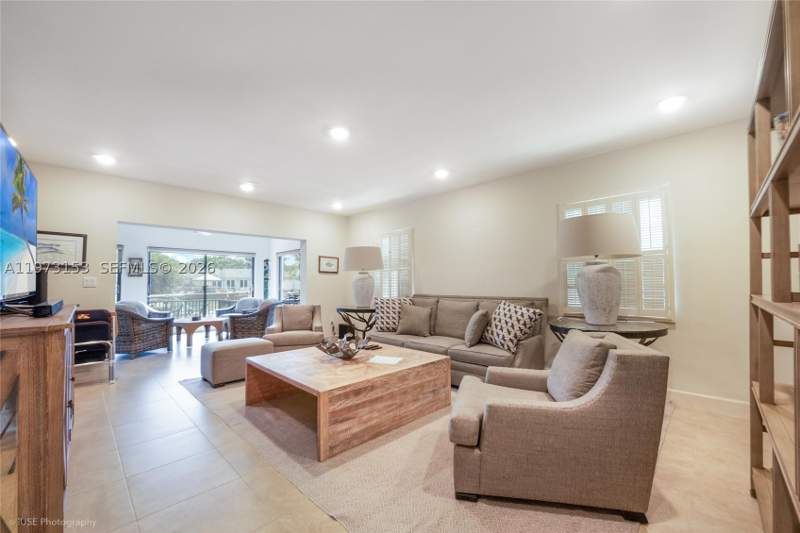2 bedroom Condominium at 1265 S Alhambra Cir A, South Brick Condo, Coral Gables — photo 4