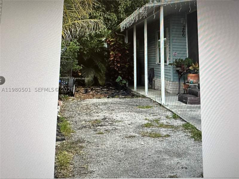 3 bedroom MobileHome at 19800 SW 180th Ave Lot 266, Americana Village Condo, Miami — photo 2