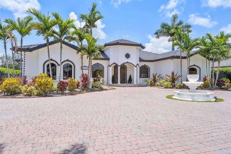 4 bedroom SingleFamilyResidence at 20120 SW 133rd Ave, Valencia Groves Estates, Miami — photo 3