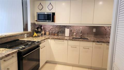 1901 Brickell Ave B1407, Miami FL - photo 14 of 36