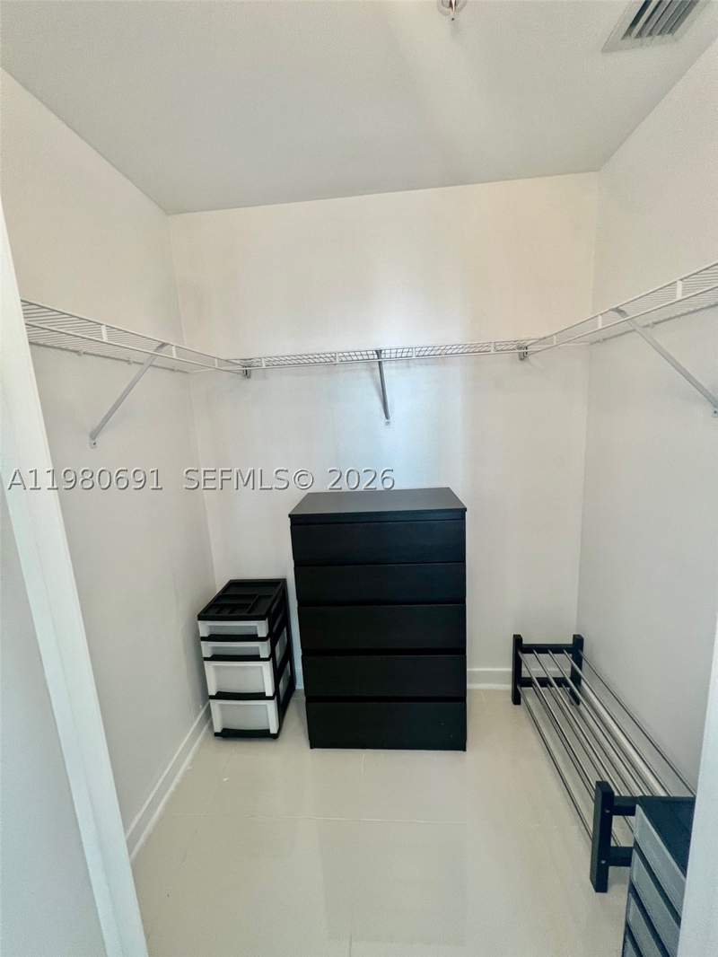 2 bedroom Condominium at 1111 SW 1st Ave 3223, The Axis On Brickell II C, Miami — photo 5