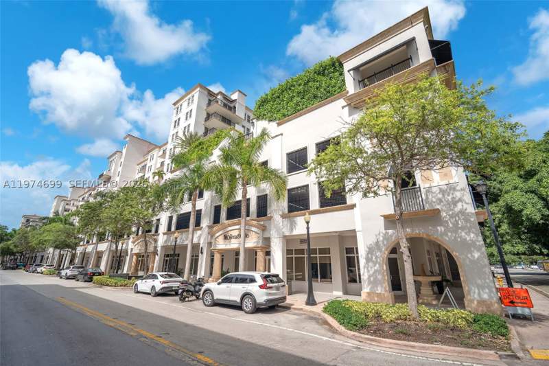2 bedroom Condominium at 4100 Salzedo St 519, One Village Place Condo, Coral Gables — photo 2