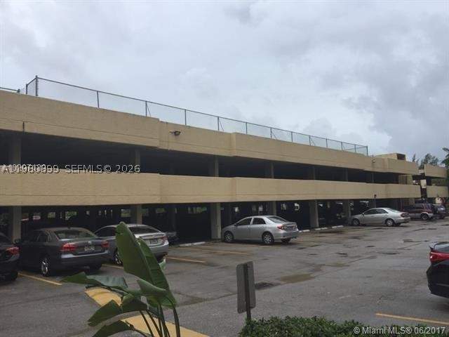 3 bedroom Condominium at 17890 W Dixie Hwy 106, Greynolds Park Club Condo, North Miami Beach — photo 2