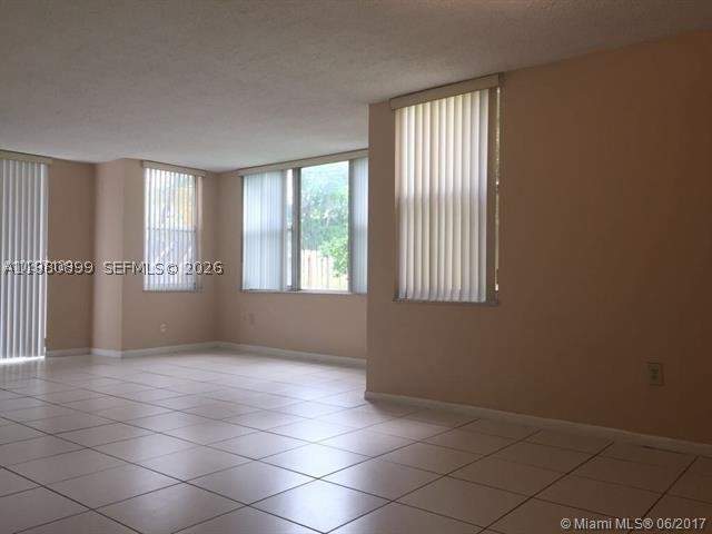 3 bedroom Condominium at 17890 W Dixie Hwy 106, Greynolds Park Club Condo, North Miami Beach — photo 5