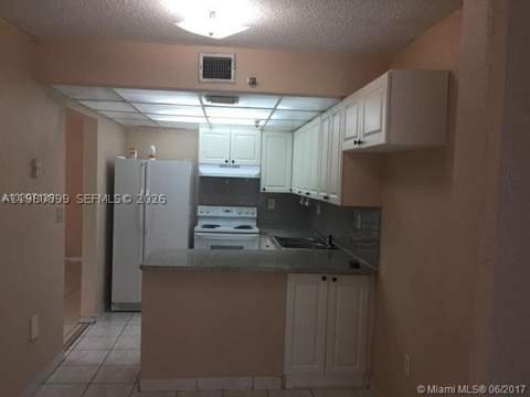 17890 W Dixie Hwy 106, North Miami Beach FL - photo 7 of 25
